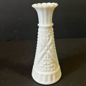 MCM Anchor Hocking Milk Glass Bud Vase Flower White Stars and Bars Vintage 6"